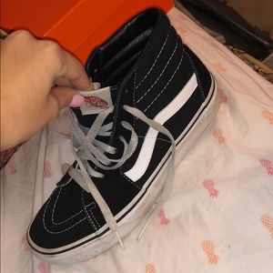 vans sk8 hi. WOMENS 9